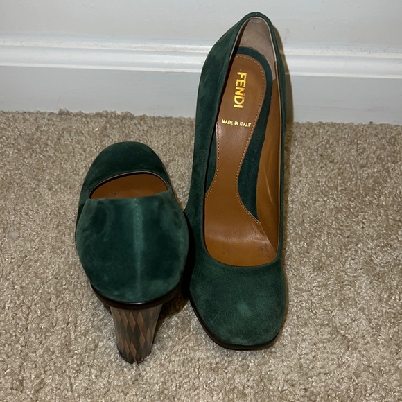 NWOT FENDI Oxblood Leather Pumps w Striped Stack Heel